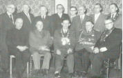 Gruppenfoto mit dem Dizesanknig