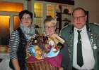 IMG 1669-1  Karin Seeger gewinnt den Schinkenkorb.
