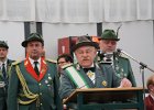 IMG 5034  Bezirksbundesmeister Hubert Kessing gratuliert zum Schützenfestjubiläum