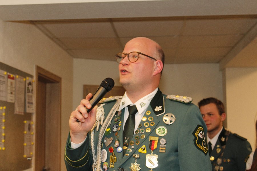  MG 1329
